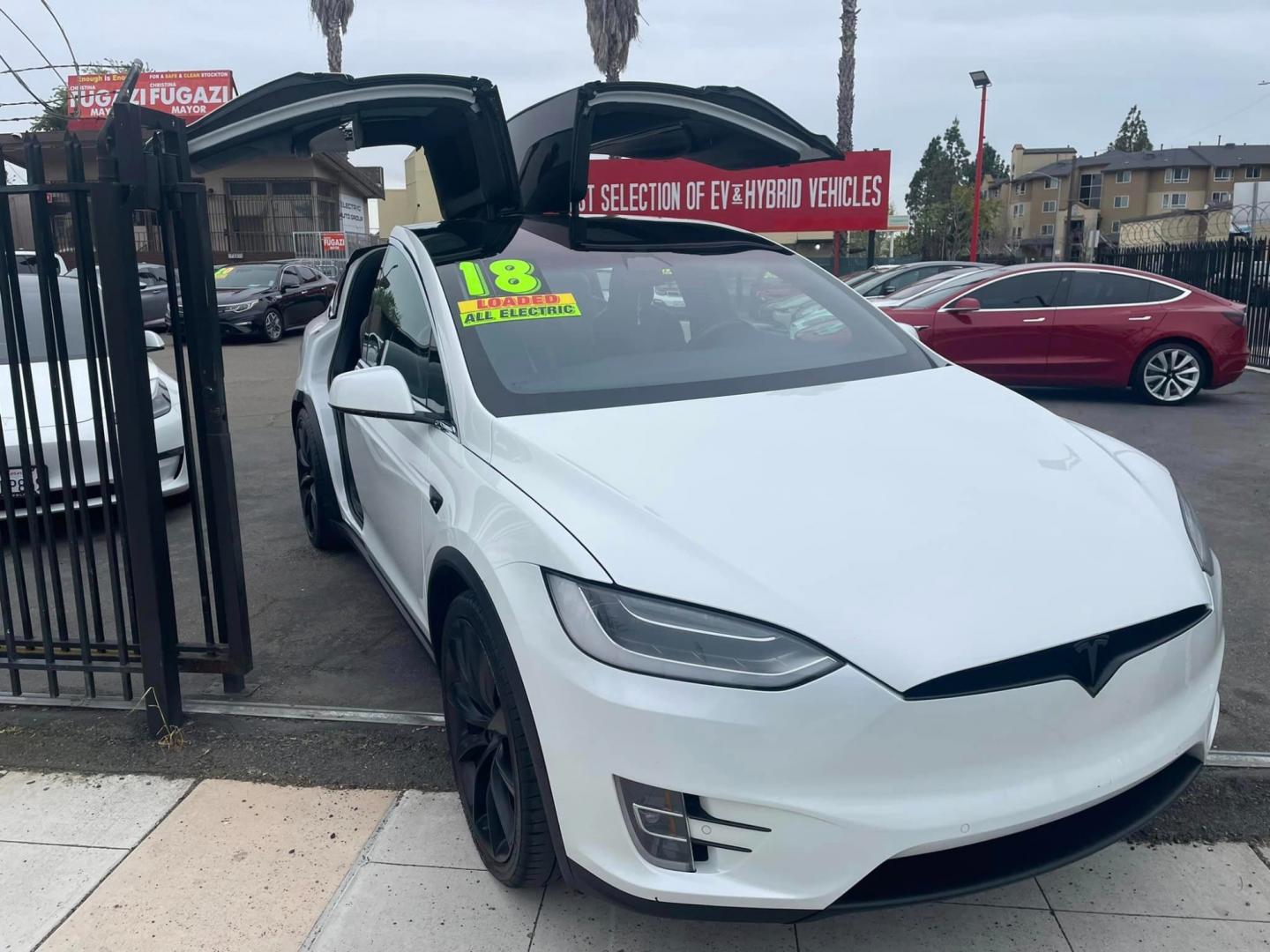 2018 WHITE /BLACK Tesla Model X (5YJXCAE28JF) , located at 744 E Miner Ave, Stockton, CA, 95202, (209) 944-5770, 37.956863, -121.282082 - Photo#4